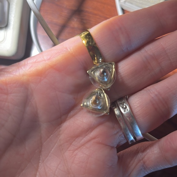 House of Harlow earrings - Picture 2 of 4